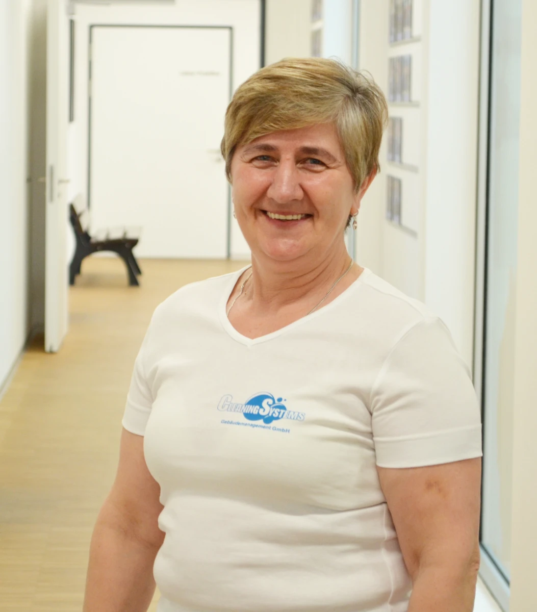 KRYSTYNA S. - Bodenpflege (PVC, Fliesen, Laminat – schonend & streifenfrei)